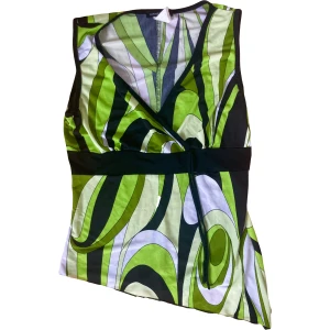 Grön topp - Grön topp köpt från beyond retro, i perfekt skick.märket är Fair Weather. Står M på lappen men passar som XS/S.