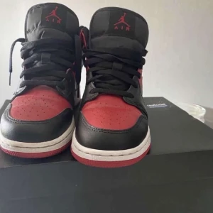 Jordans  - Säljer mina jordans i storlek 38. Använt endast ett par gånger 