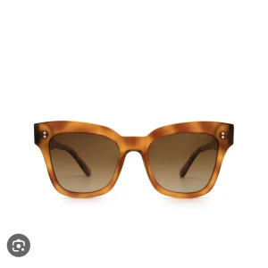 Chimi havana 07  - Säljer mina chimis i havana, modell 07, de är endast använda 2 gånger och har inga defekter💖 Först till kvarn och går inte ned i pris 💖