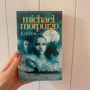 Bok  - Säljer denna bok då den tyvärr bara står på hyllan. Den är på engelska och verkar spännande. Kom gärna med prisförslag 💕