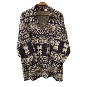 Vintage Acrylic Korea - Vintage tröja tillverkad i Korea, mycket mysig tröja till vintern och kylan i Akrylfiber.  - Tillverkare : Real Clothes  - Storlek : Large (Sitter som XL)  - Materiel : 100% Acrylic  - skick : Fint vintage skick.   Se gärna övriga annonser.