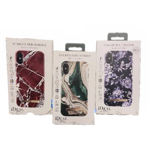 iDeal of Sweden skal - Sparsamt använda med repor på baksidan om man lyser med ficklampa, men knappast något som annars märks. I gott skick. Just det röda skalet har rostat lite vid texten + att halva förpackningen saknas, därför sänkt pris på den till 20kr. De andra är 30kr.