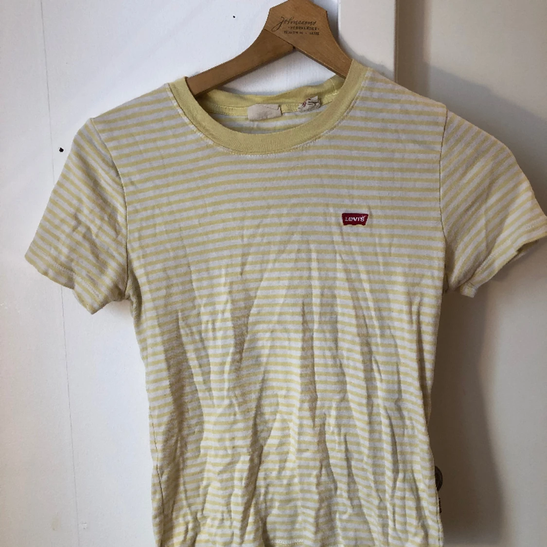 Levi’s t-shirt