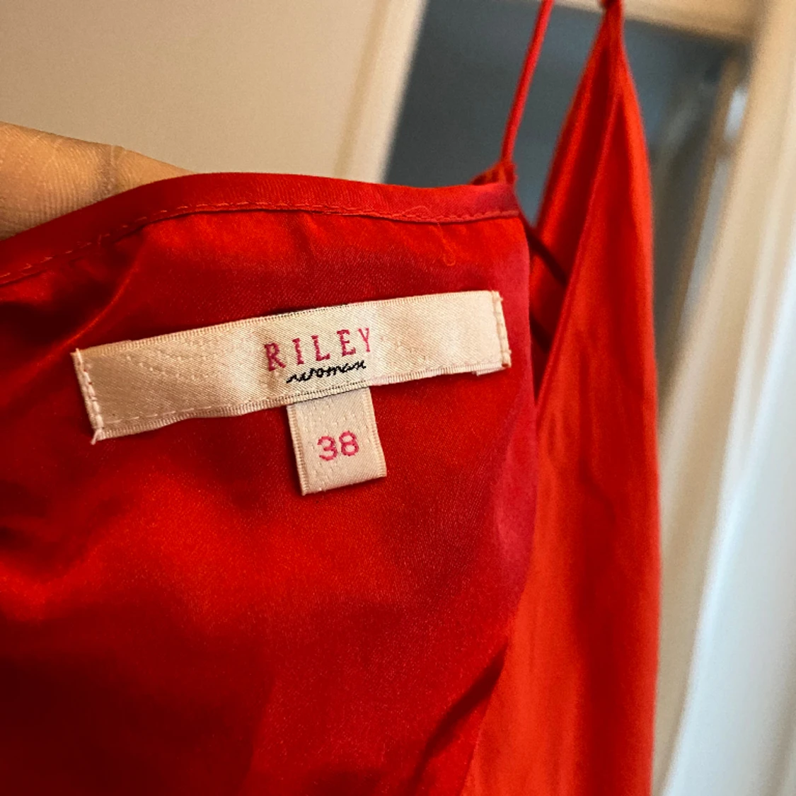 Röd klänning  - 91