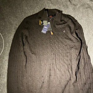 Morris - Hej säljer helt ny tröja Morris kvitto finns! Hör av er😄