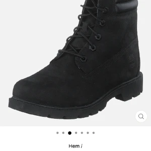 Timberland skor - Timberlandskor använda enstaka gånger. I mycket gott skick. Storlek 36  Inköpspris ca 1500kr.  Går att hitta för runt 1000kr i nypris. Säljs för 700kr