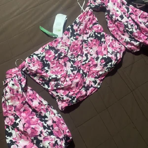 Helt ny sommartröja! - En ny härlig tröja! Storlek 40 men passar mer som S/M