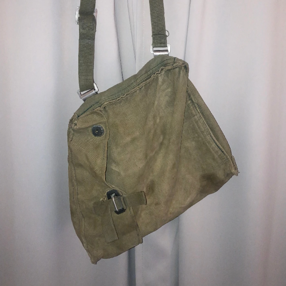 Gasmask/Militär Axelremväska