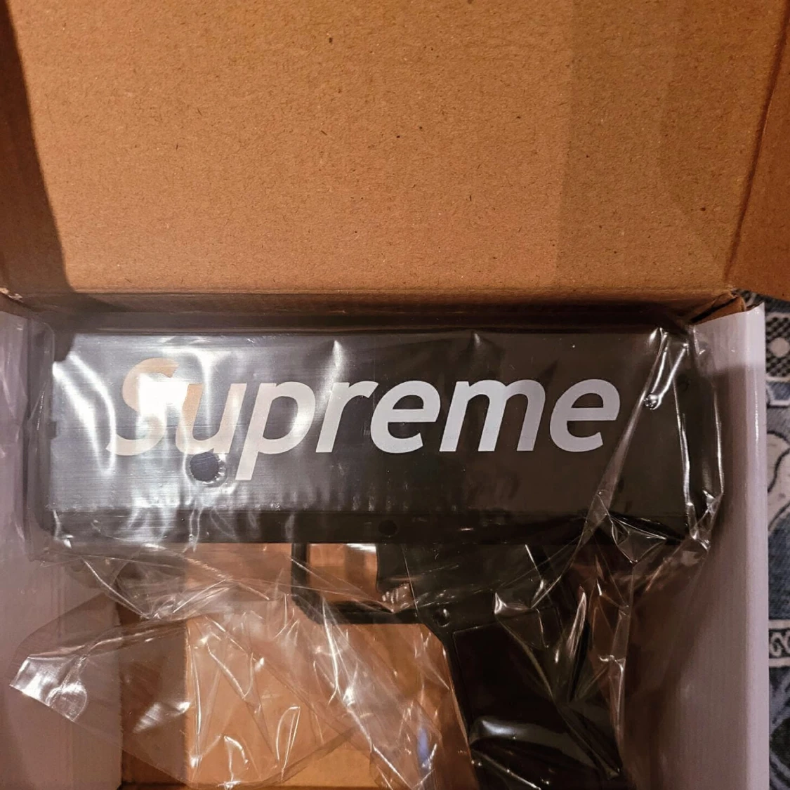 Supreme Money Guns  - 91