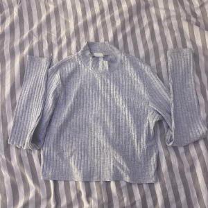 Tröja  - Grå tröja från hm i storlek M🩶