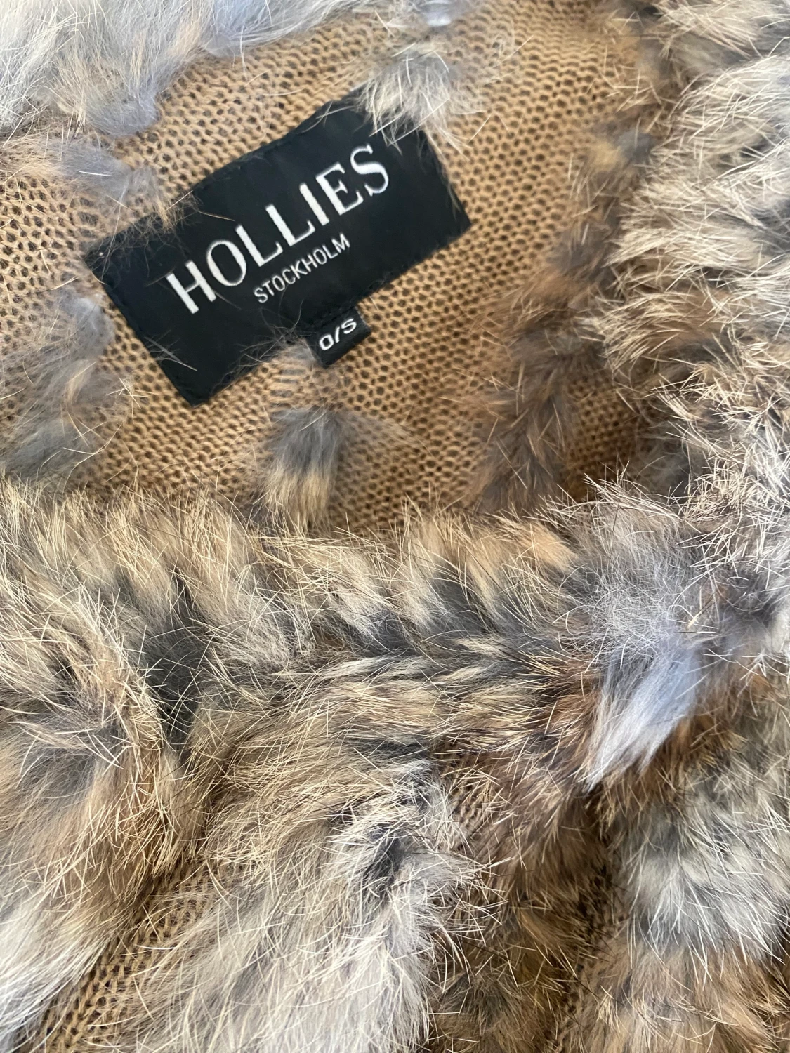 HOLLIES Pälsponcho - 90