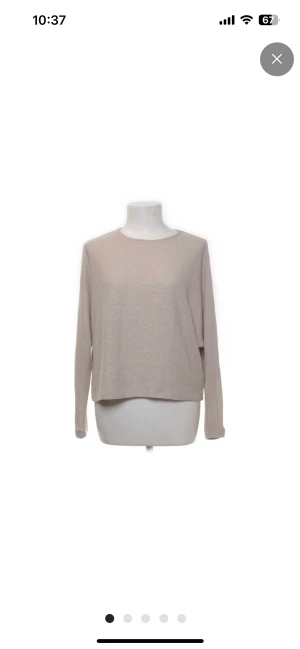 Stickad tröja - Beige stickad tröja från hm i stolek xs.
