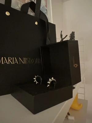 Edblad - Säljer dessa assnygga Edblad örhängen som inte kommer till användning längre