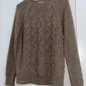  Tjocktröjan - Varm tröja i vintern 