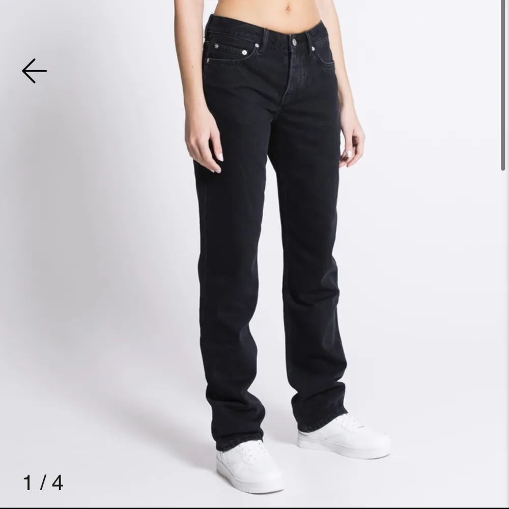 Lager 157 ICON jeans k storlek medium. Byxorna är i nyskick och inga fläckar, hål eller andra defekter. Kontakta för fler bilder💕. Jeans & Byxor.