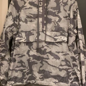 Jacka  - Aldrig använd bara provad 