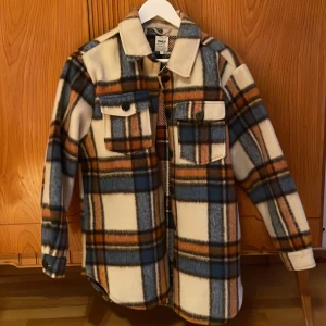 Fin skjortjacka - Superfin oversized skjortjacka i nyskick. 