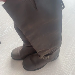 Kängor - Lägg prisförslag!! 