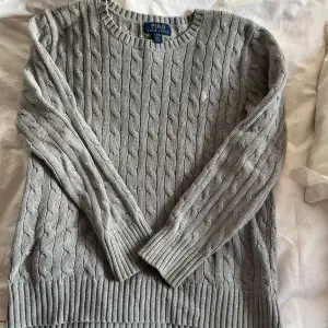 Jätte cool polo Ralph Lauren tröja som är i storlek 14-16💗 Säljer  för att jag inte använder den 🌟