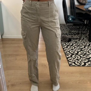 Cargo byxor - Storlek 40, kan passa en 38&36!