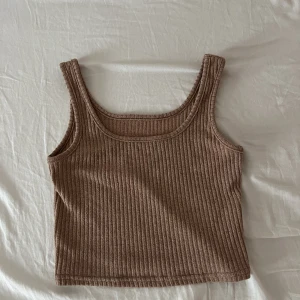 Ljus brunt linne  - Ett jätte gulligt ljus brunt linne. Aldrig använts. Inga defekter. Priset kan diskuteras. Skriv för fler frågor🤎priset går att diskutera 