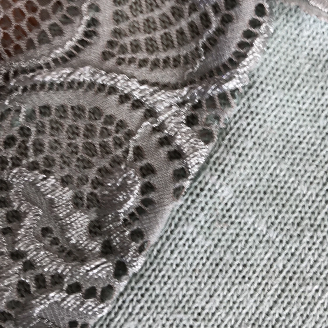 En turkos tröja i storlek xs. använd typ 1-2 gånger   - 91