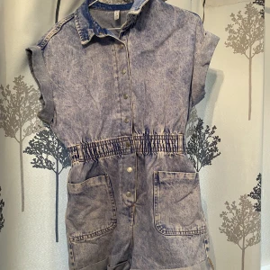 Jumpsuit - Brukt 1 gang. Selges da den inte blir brukt 