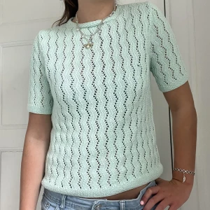 Tröja!  - Tröja i virkad känsla! Så fin färg till sommaren!!