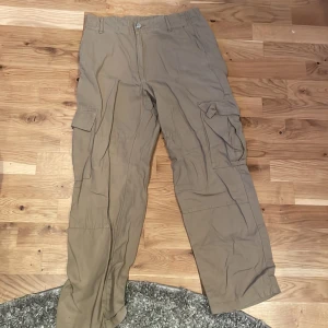 Cargo pants - Säljer mina cargo pants för jag slutade använda dom