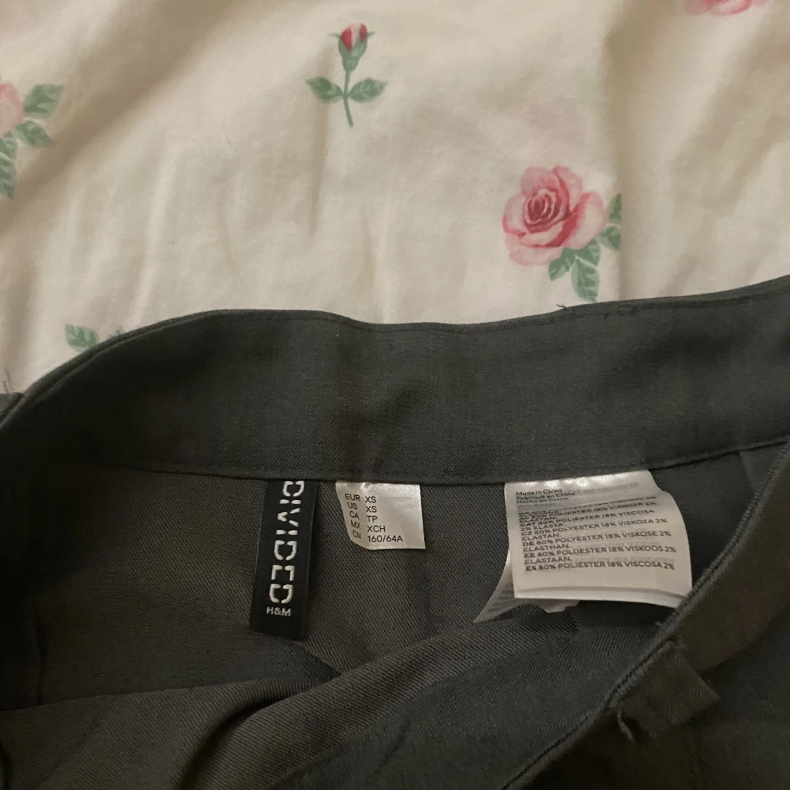 Grå kjol 🫶🏻 - 90