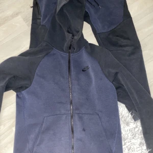 Nike tech  - Nike tech dress skick använd. 