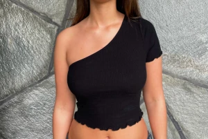 Fest toppar - Säljer dessa 2 fest toppar till priset för en!🤩🙌⚡️ Använda fåtal gånger bara!