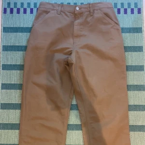 Carhartt byxor - Carhartt byxor, knappt använda, vida, 32x32