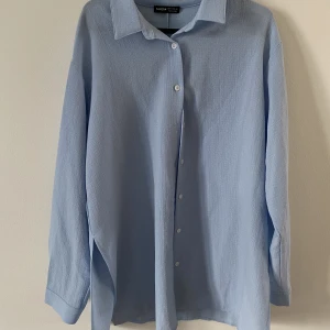 Blått set!  - Jättefint set från Shein. 💙 Knappt användt, storlek 38. 