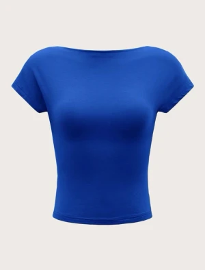 Rygglös t-shirt  - Snygg t-shirt med öppen rygg. Aldrig använd. 