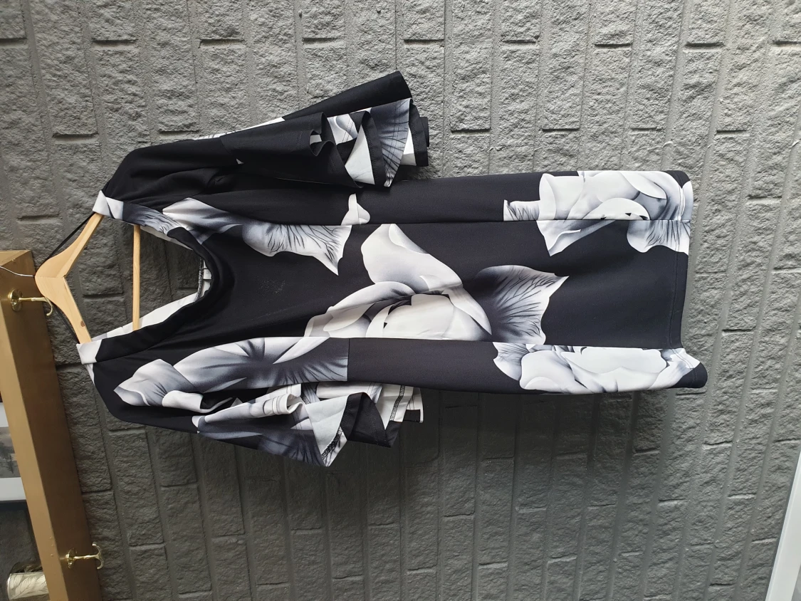 Festklänning vid ärm