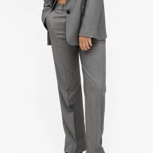 Grå kostymbyxor - Gott skick, sparsamt använda! 