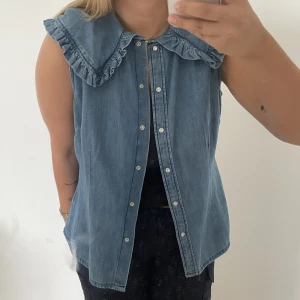 Jeans tröja - Jätte fint skick, jeans material! 
