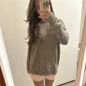 tröja - jätteskön tröja från hunkydory, stl s men oversize i modellen🤍