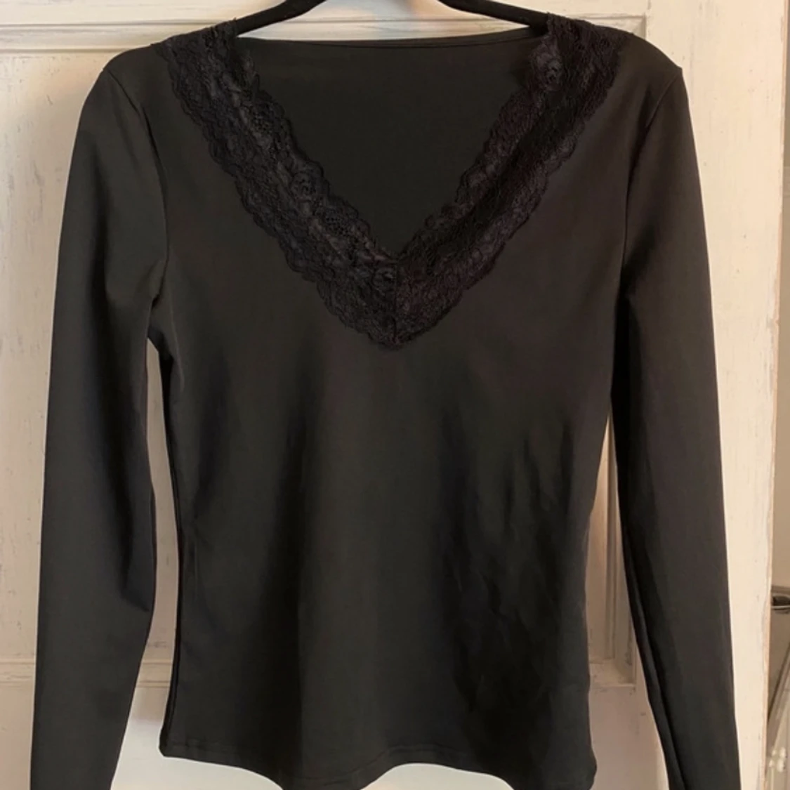 Långärmad t-shirt med spets