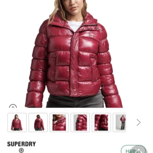 Söker - Söker denna jacka storlek Xs eller S! Hör gärna av er om ni har någon ni vill sälja🥰🤗