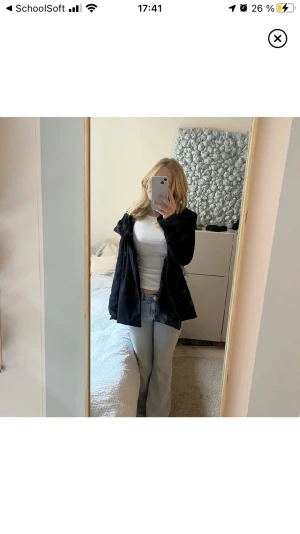 Kappa - Fin blå kappa köpt på plick. Lite defekter men inget som syns (Inte mina bilder)💙