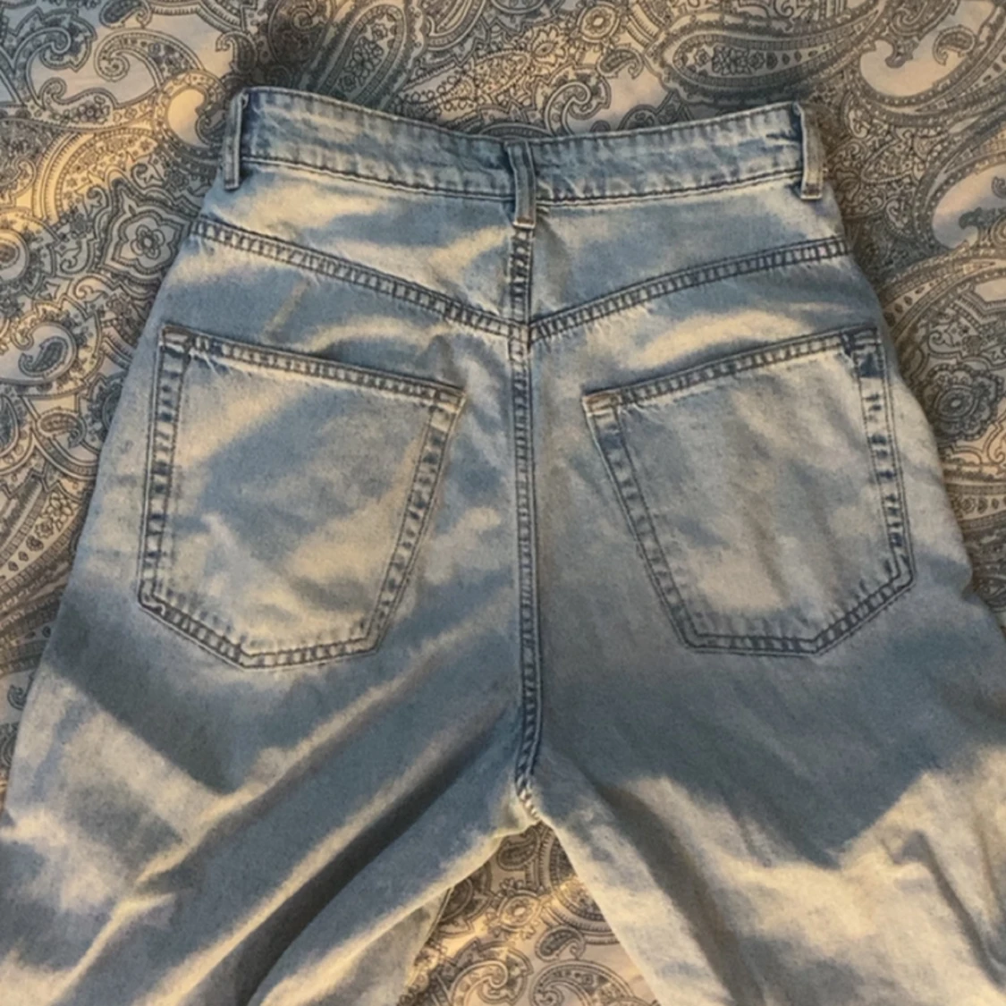 Ljusblå jeans  - 91