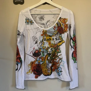 Y2k tröja  - Edhardy liknande långärmad tröja. Super skön ✨