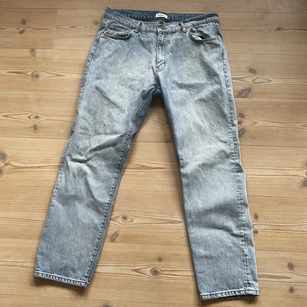 Tja, säljer nu ett par Woodbird jeans som är knappt använda för ett sjukt bra pris. Ny pris 900, mitt pris 400 för dig kompis.. Jeans & Byxor.