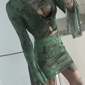 Shein - Grönt set, kjol, topp, XS - Set med topp och kjol från shein i storlek XS 💚