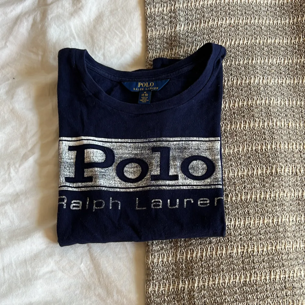 Polo t-shirt med tryck💗. T-shirts.