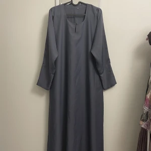 Abaya klänning - Använd men inga defekter 