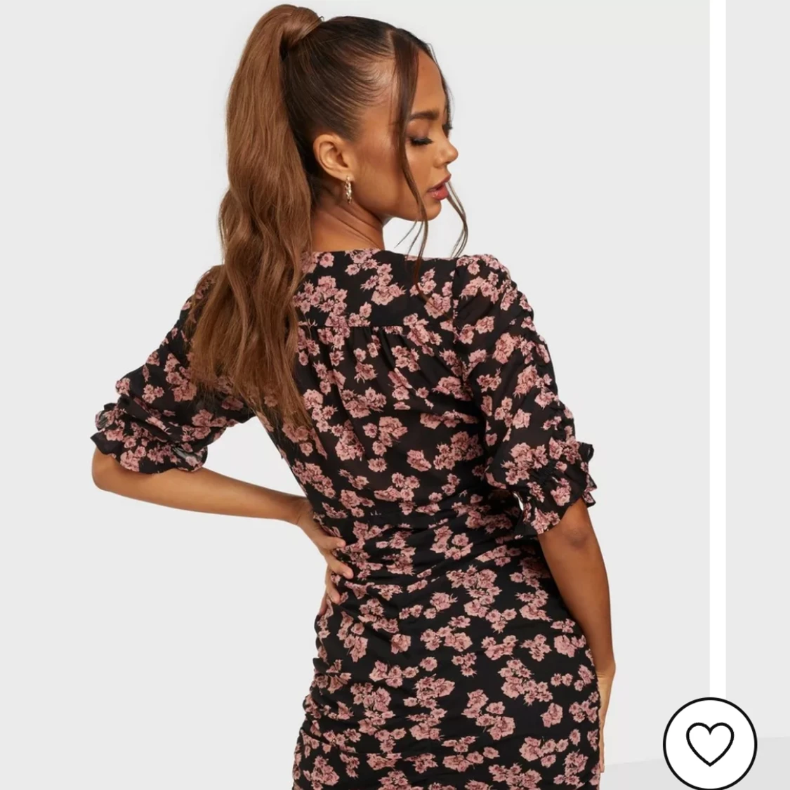 Drapperad klänning - 91