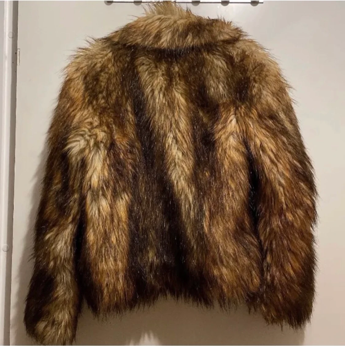 Brun pälsjacka - 90